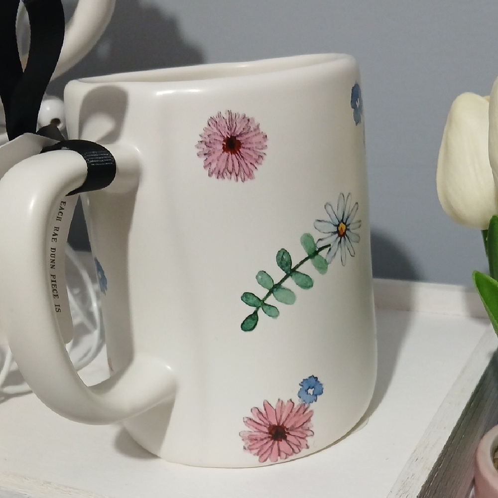 Rae Dunn Floral Faith Family Friends Mug NWT - Picture 3 of 6